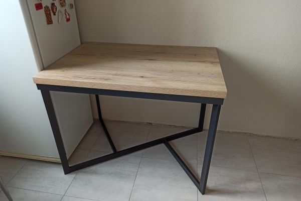 mebli-metal-002291A0D6D9-FE4A-477B-FCB5-44DE70E5C0CA.jpg